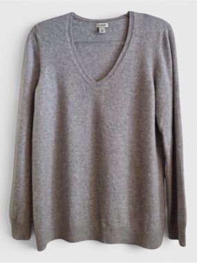 827 L.L. Bean Gray V-Neck Cashmere Sweater